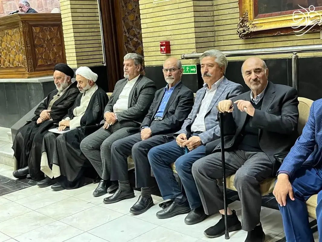 مراسم یادبود برادر مصطفی تاجزاده با حضور فعالان سیاسی