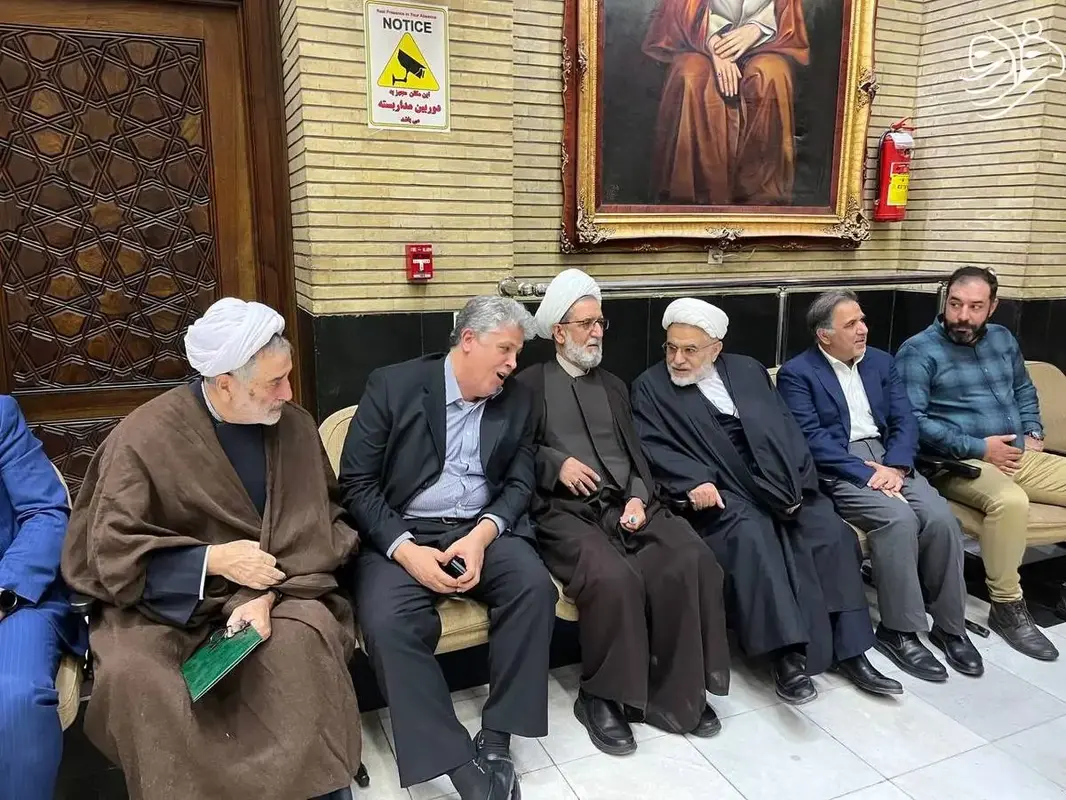 مراسم یادبود برادر مصطفی تاجزاده با حضور فعالان سیاسی