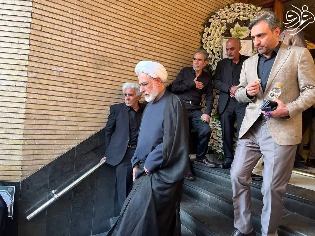 مراسم یادبود برادر مصطفی تاجزاده با حضور فعالان سیاسی