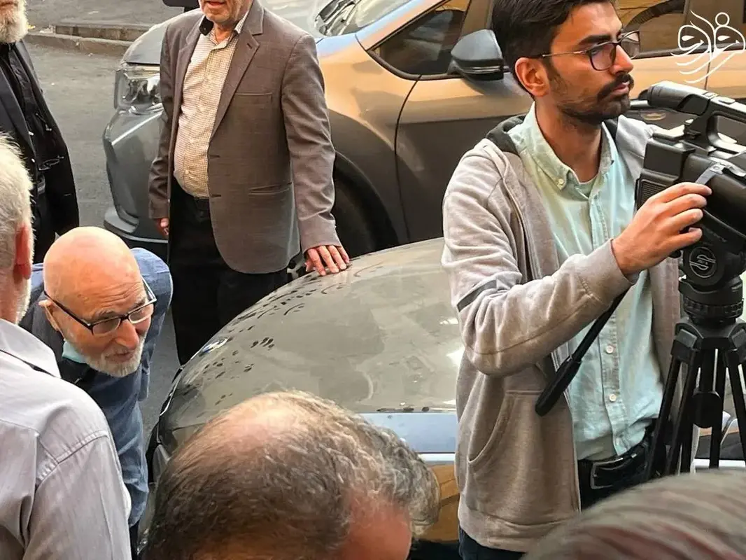 مراسم یادبود برادر مصطفی تاجزاده با حضور فعالان سیاسی