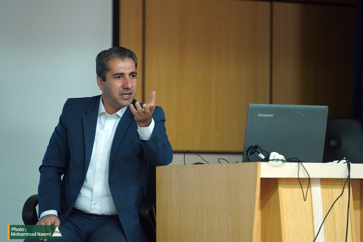 دوره آموزشی اصول مدیریت پاییزه درختان میوه در منطقه آزاد ارس