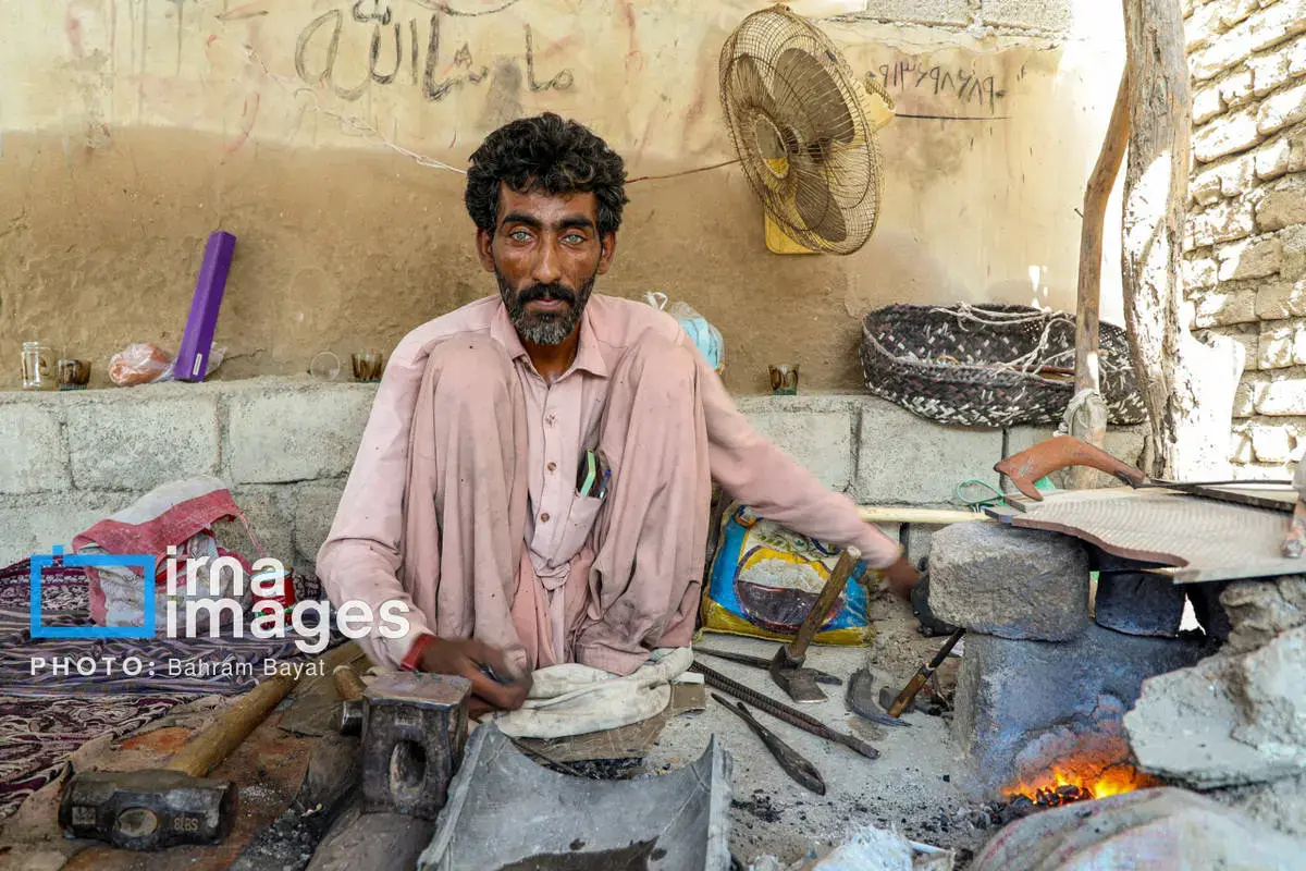 نقاشی طبیعت و فرهنگ بر بوم چابهار