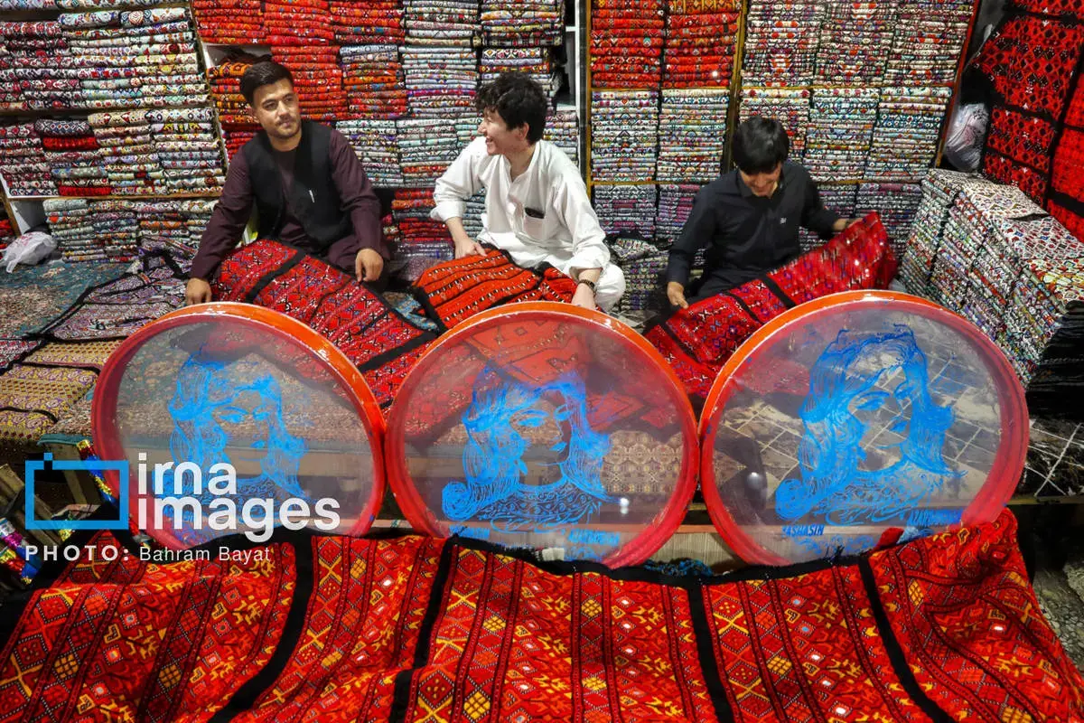 نقاشی طبیعت و فرهنگ بر بوم چابهار