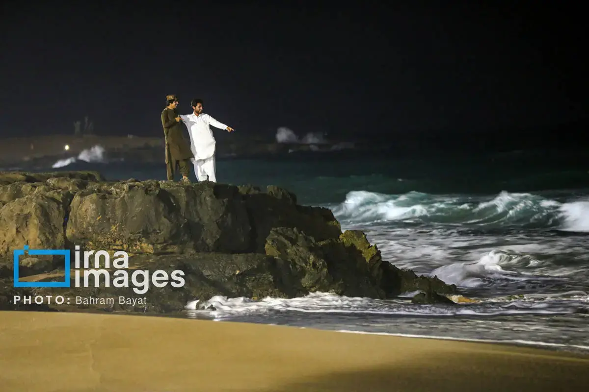 نقاشی طبیعت و فرهنگ بر بوم چابهار