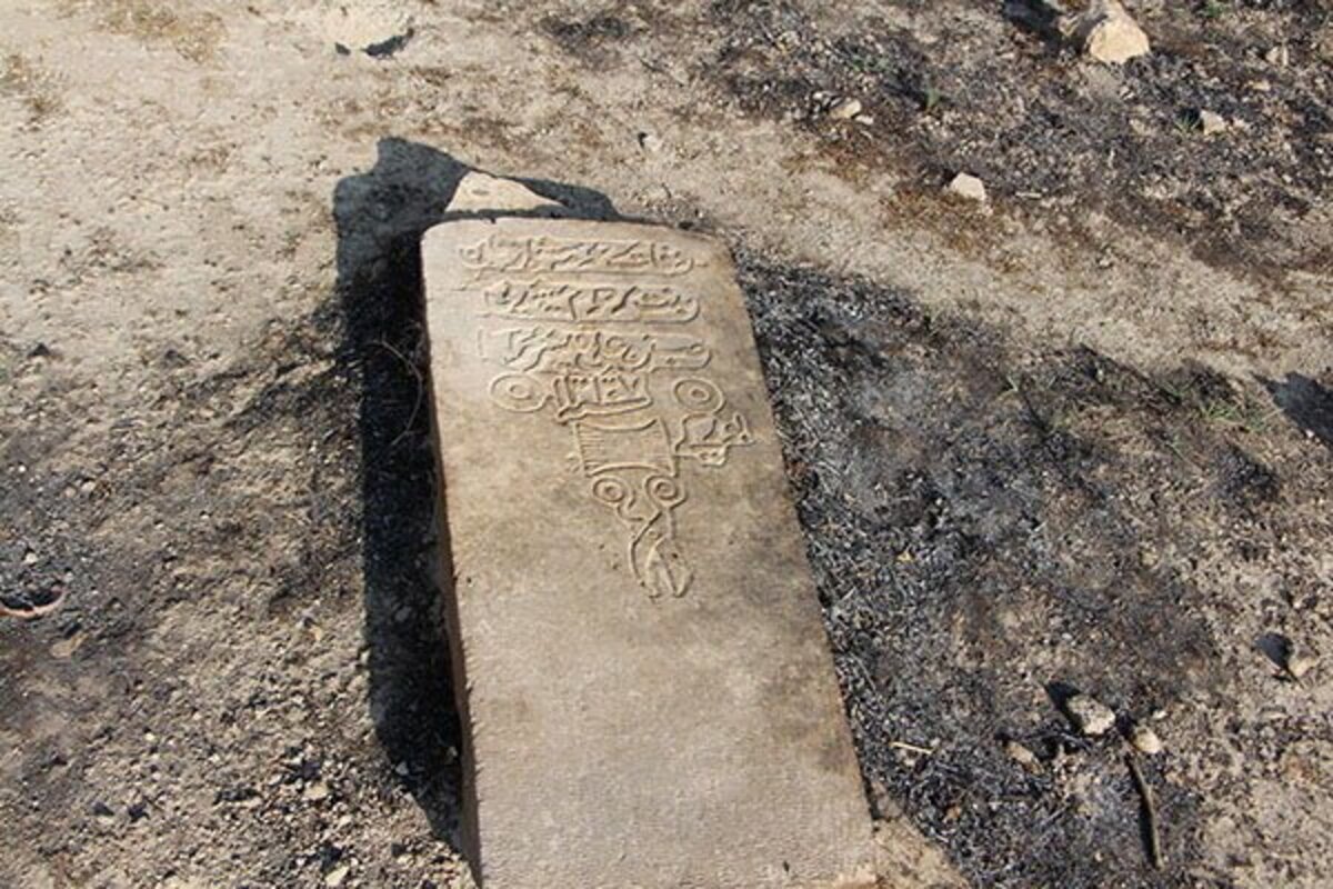 گورستان قاجاری زیر تیغ گنج‌یابان