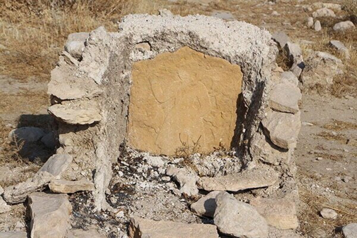 گورستان قاجاری زیر تیغ گنج‌یابان