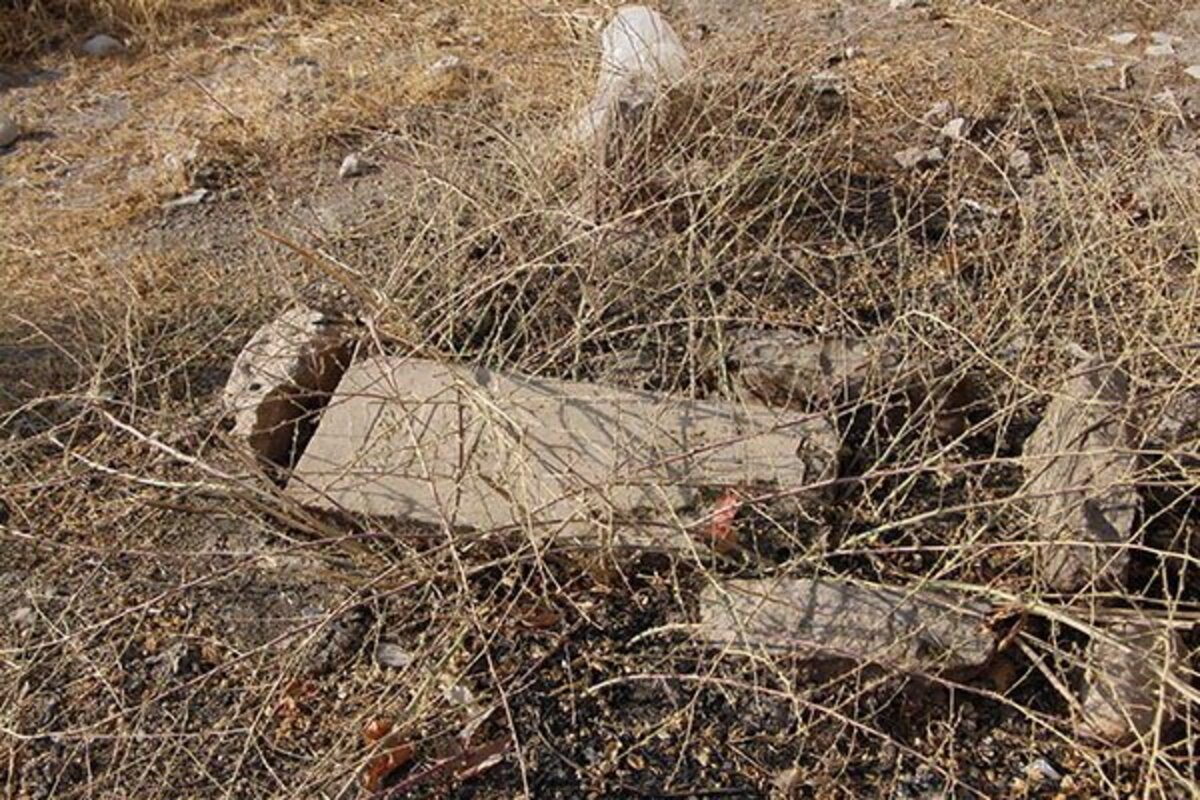 گورستان قاجاری زیر تیغ گنج‌یابان