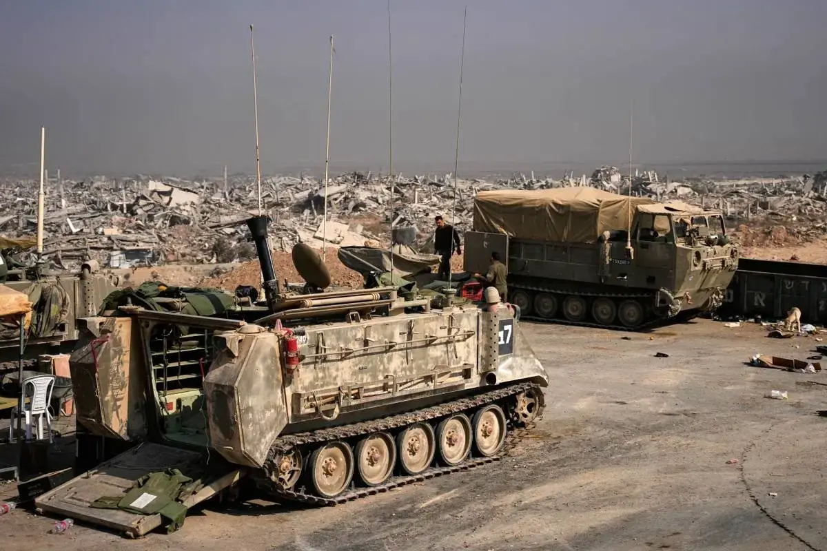 استخوان‌های شکسته یک شهر زنده