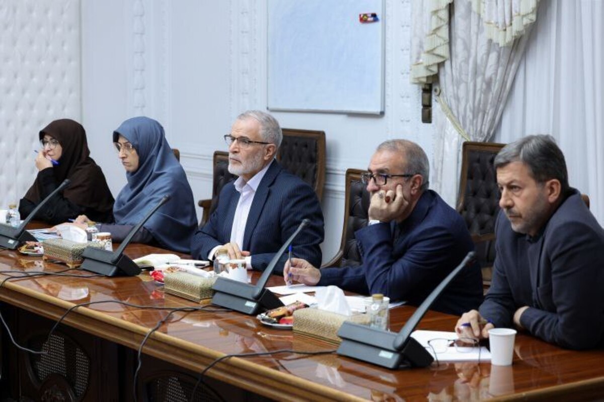 جلسه بررسی راهکار‌های رفع بحران آب با حضور پزشکیان