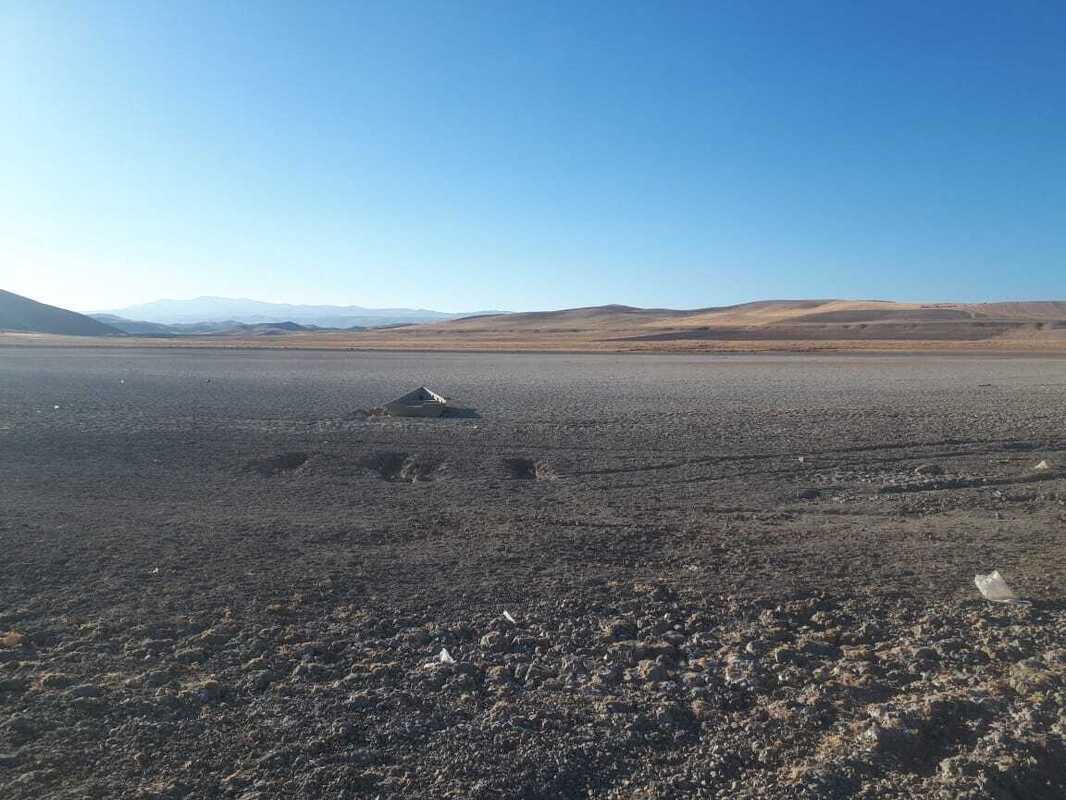 خشک شدن کامل دریاچه پری در زنجان