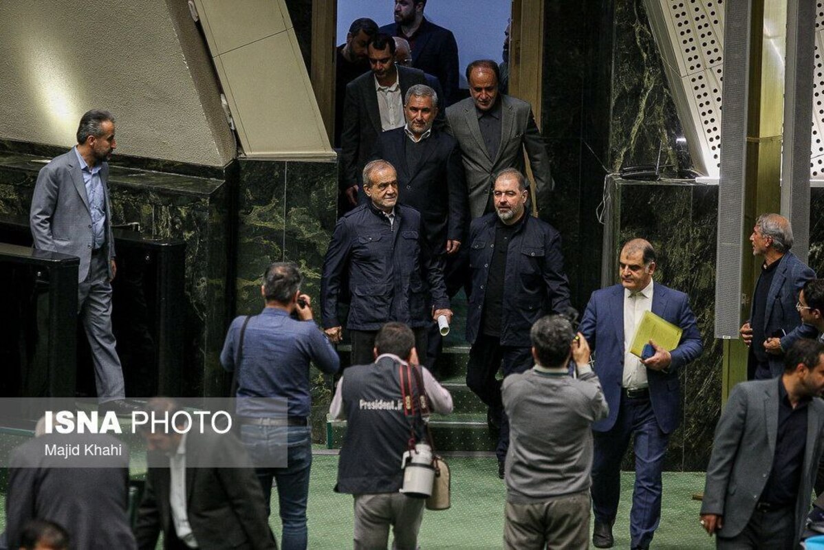 تصاویر جالب از صحن علنی امروز مجلس