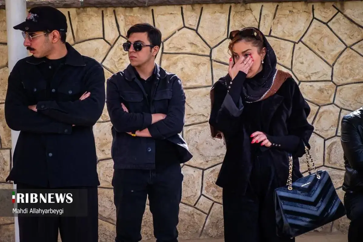 حاشیه مراسم تشییع پیکر همایون ارشادی