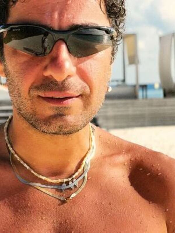 استایل اروپایی فرشته حسینی و نوید محمدزاده در قایق مسافرتی