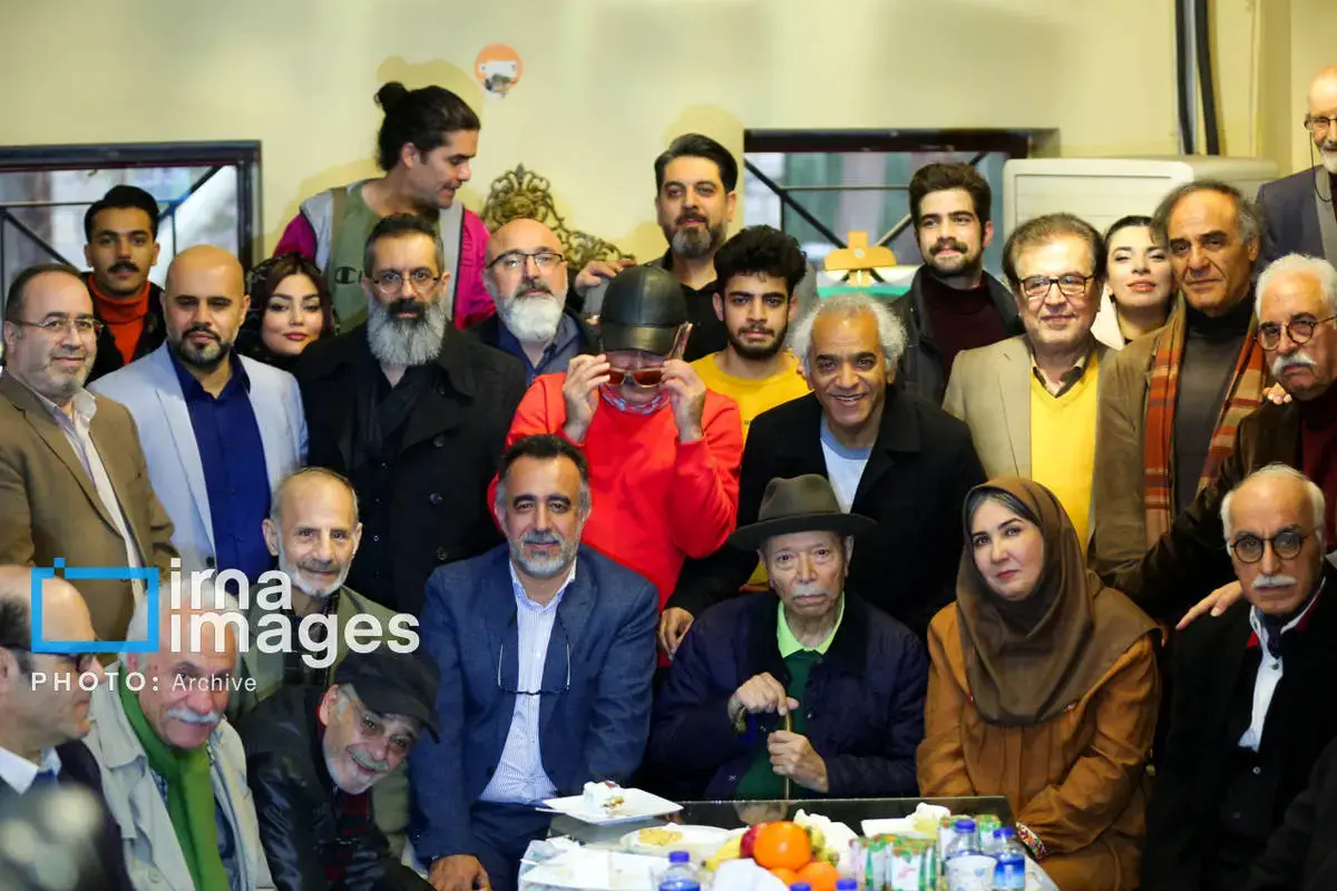 لحظات طلایی زندگی هادی مرزبان در قاب تصویر