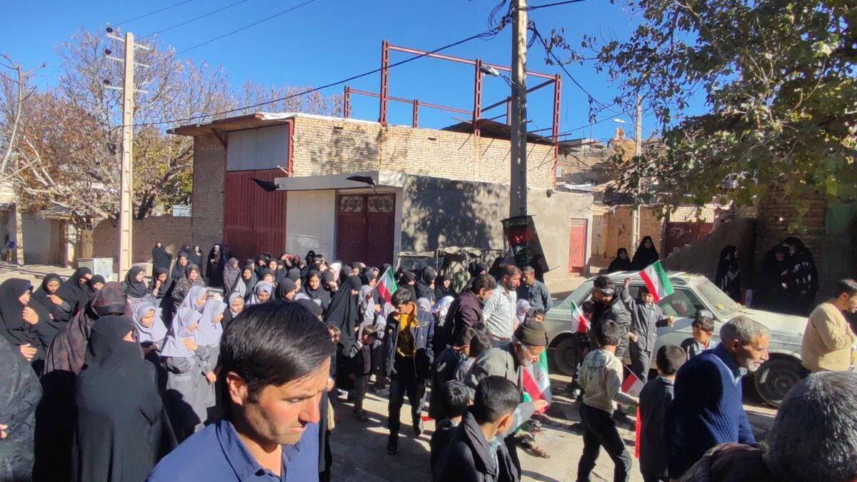 تشییع پیکر شهدای گمنام در روستای گردشگری توآباد در ایام فاطمیه