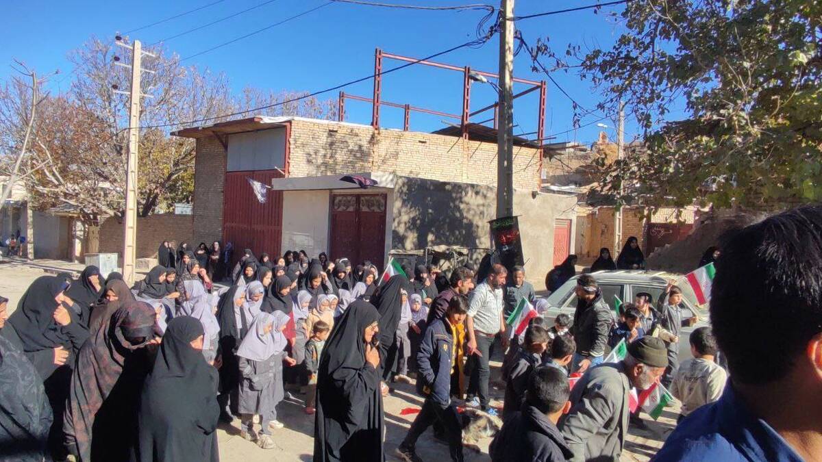 تشییع پیکر شهدای گمنام در روستای گردشگری توآباد در ایام فاطمیه