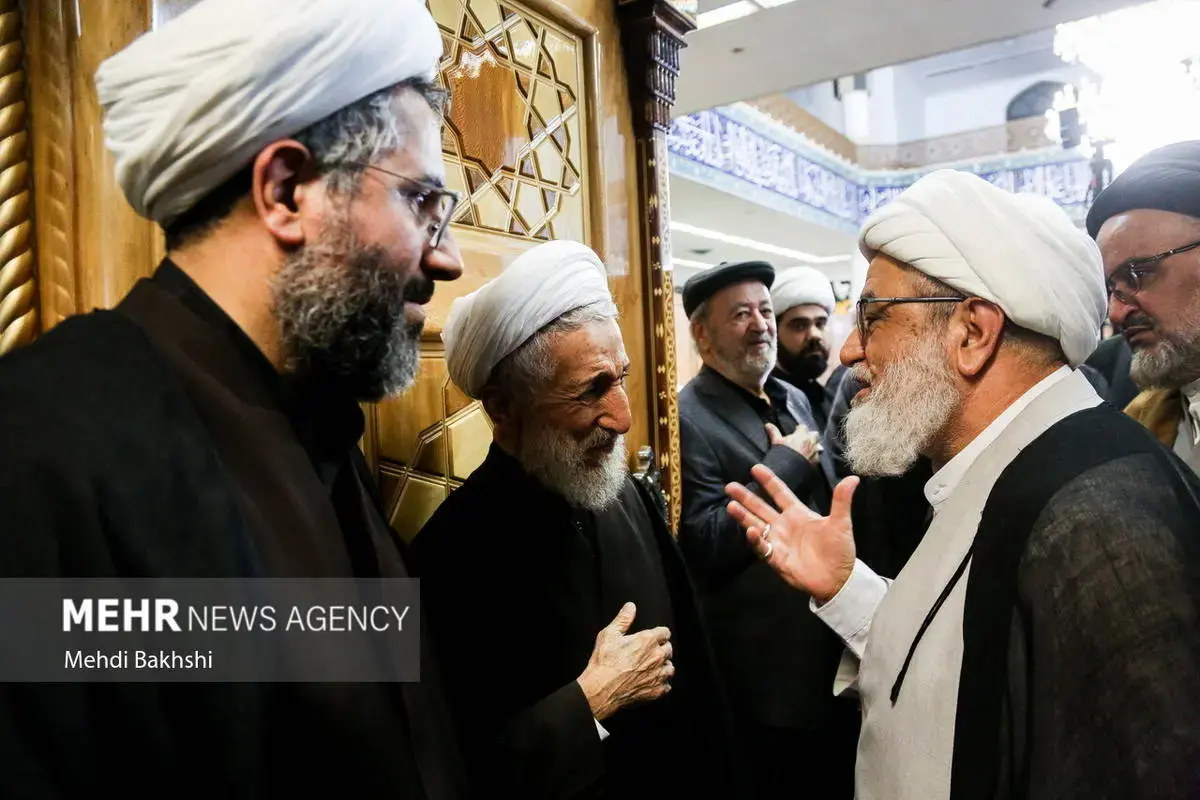 حضور چشمگیر مردم در مراسم ختم پسر کاظم صدیقی