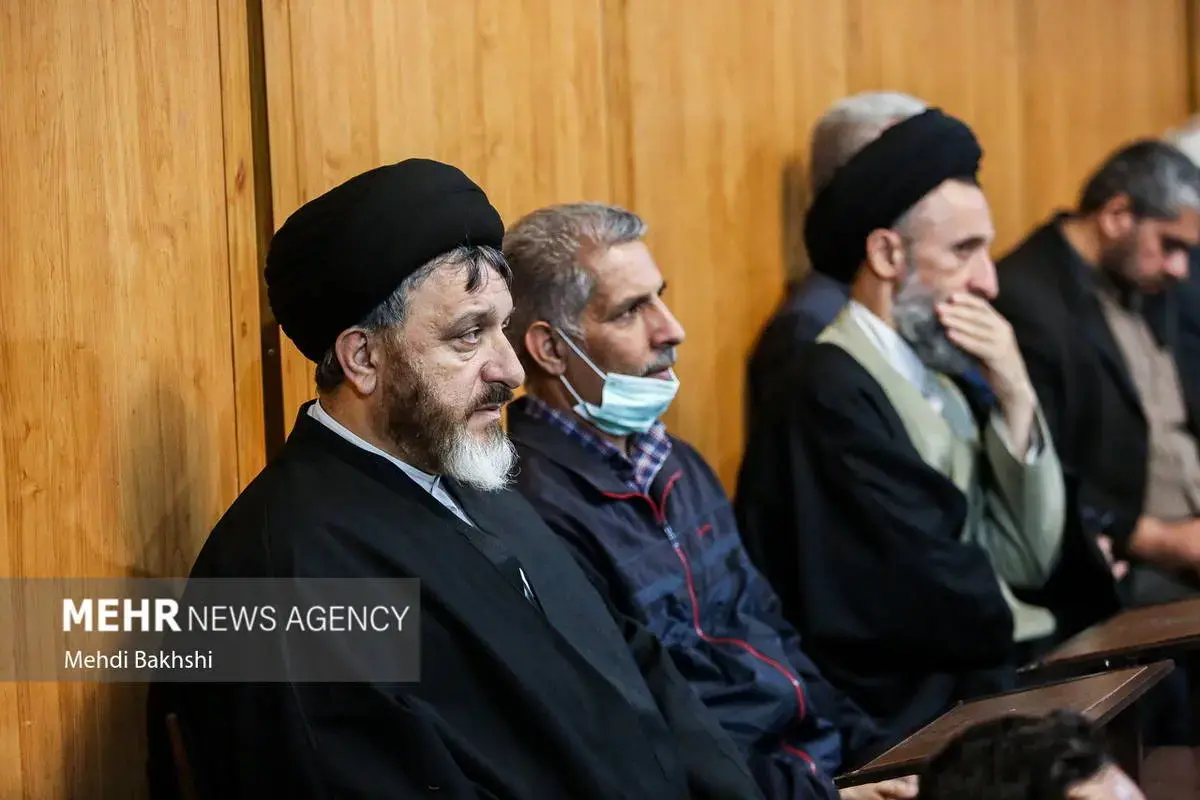 حضور چشمگیر مردم در مراسم ختم پسر کاظم صدیقی