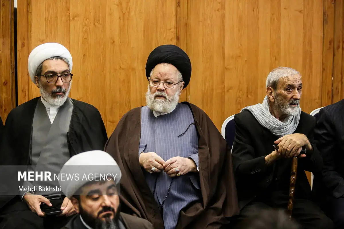 حضور چشمگیر مردم در مراسم ختم پسر کاظم صدیقی