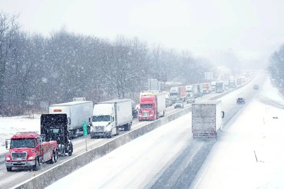 هجوم اولین طوفان زمستانی در آمریکا