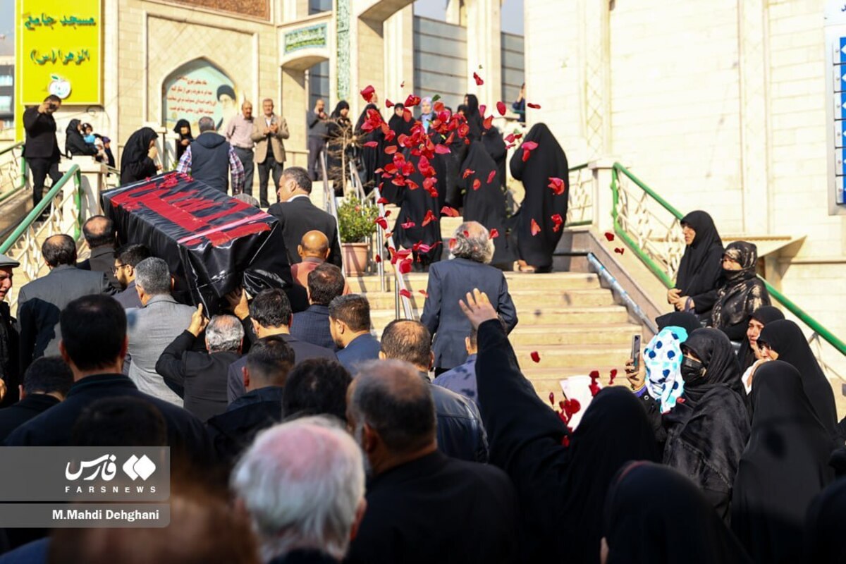  تشییع خانوادۀ سقاب اصفهانی