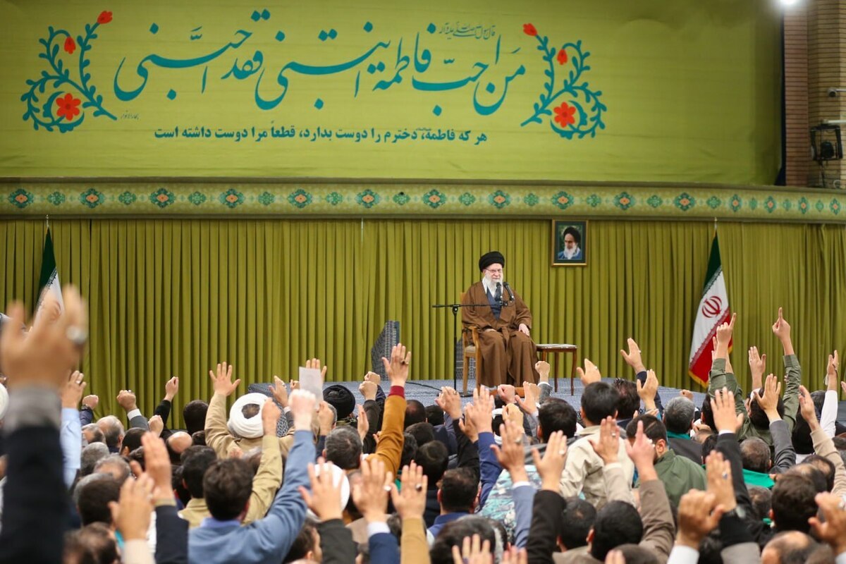 دیدار عاشقان اهل بیت با رهبر انقلاب در روز میلاد حضرت زهرا (س)