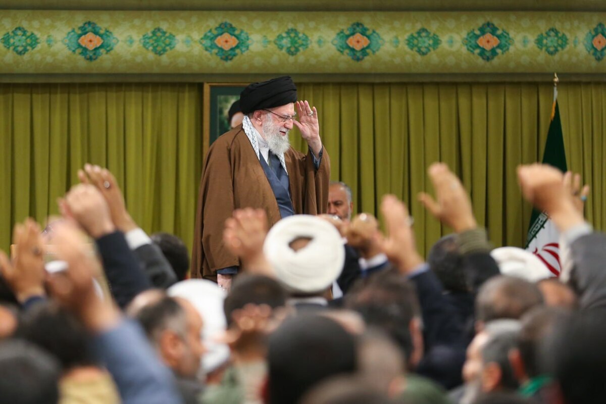 دیدار عاشقان اهل بیت با رهبر انقلاب در روز میلاد حضرت زهرا (س)