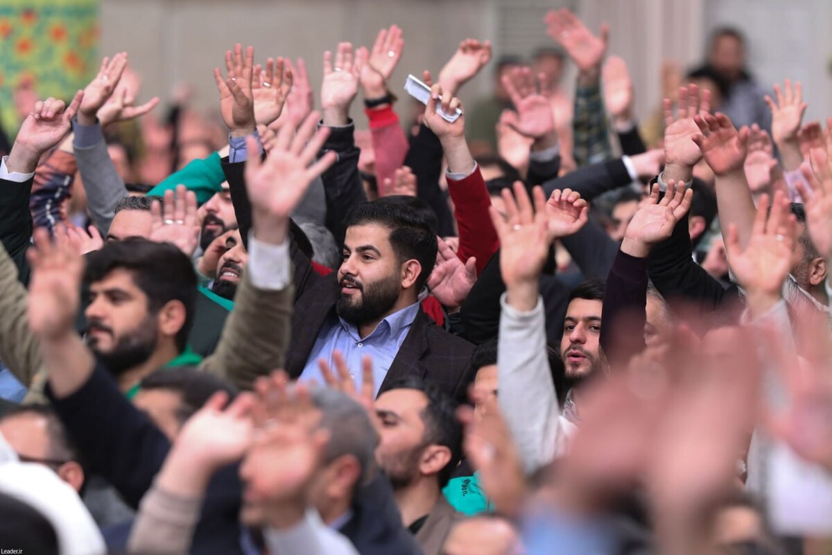 دیدار عاشقان اهل بیت با رهبر انقلاب در روز میلاد حضرت زهرا (س)