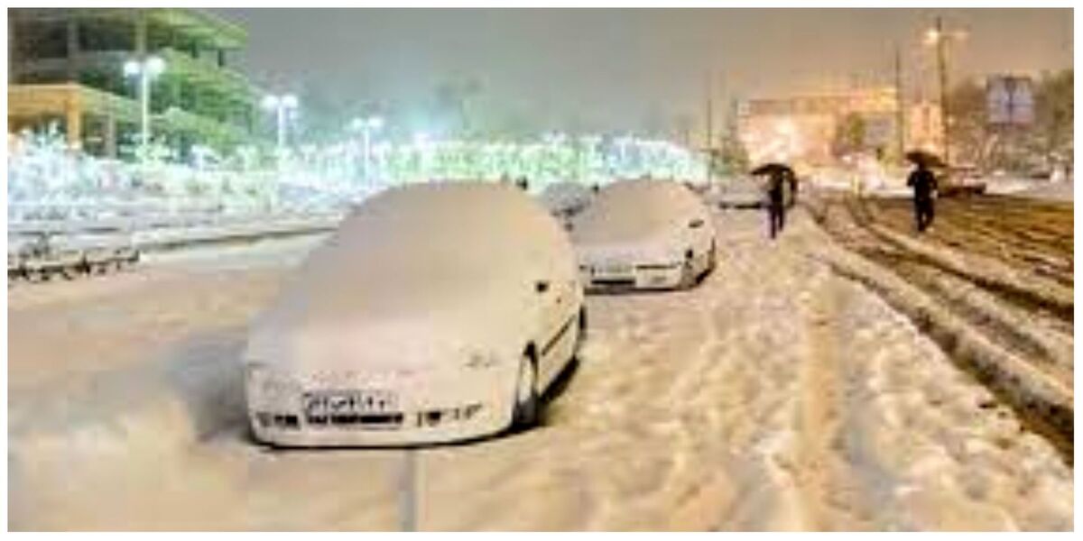 بارش شدید برف پاییزی در مشهد