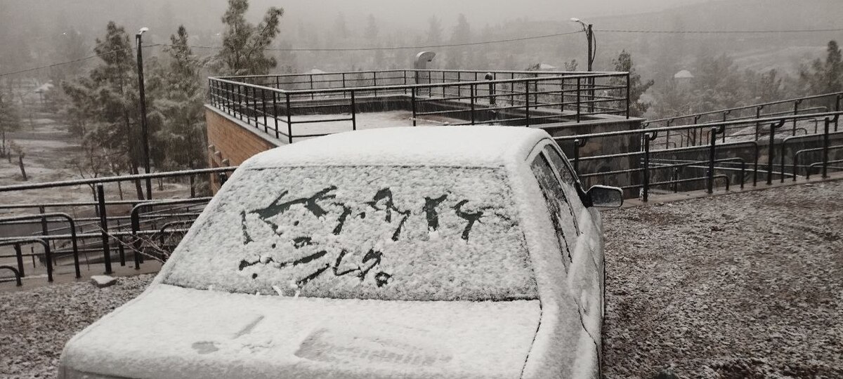 بارش شدید برف پاییزی در مشهد