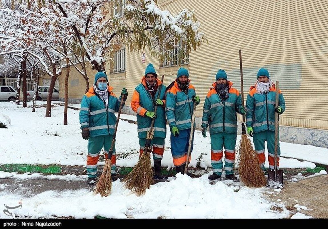بارش شدید برف پاییزی در مشهد