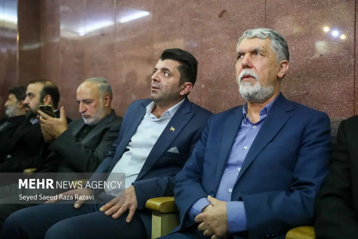 چهره‌های سیاسی در مراسم ختم اشرف بروجردی 