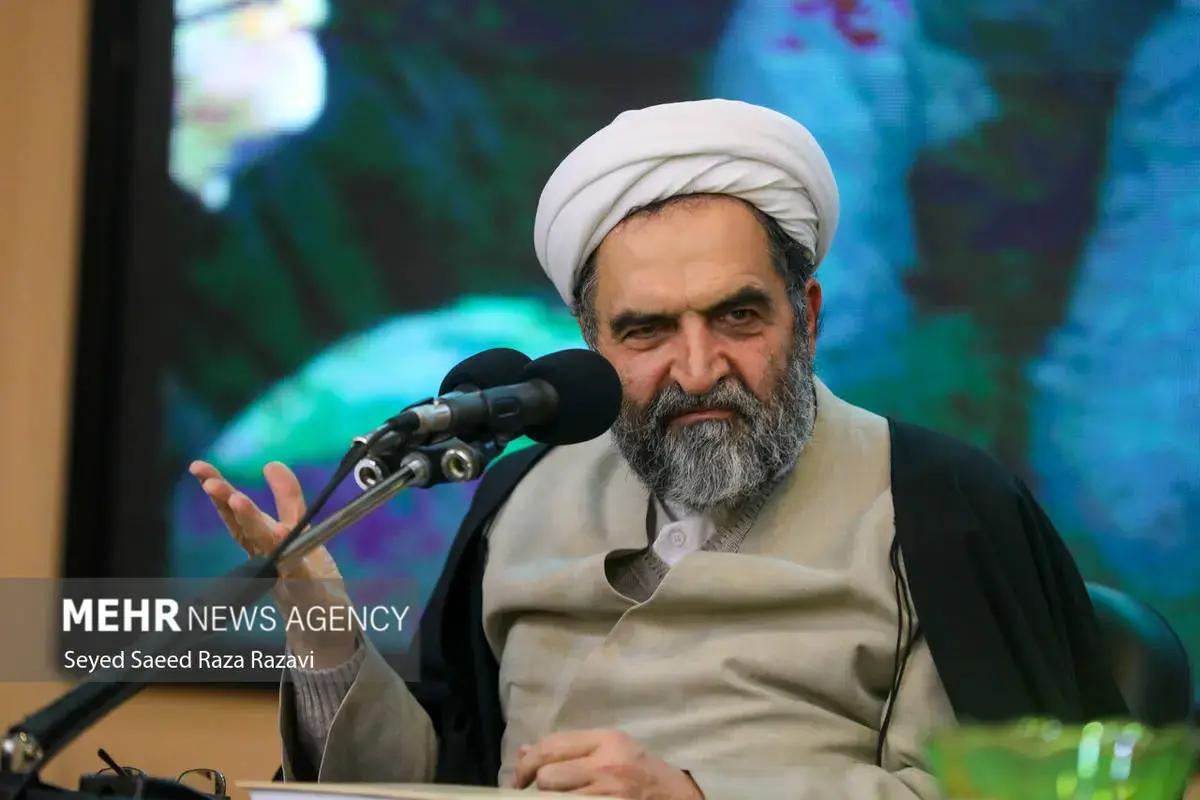 چهره‌های سیاسی در مراسم ختم اشرف بروجردی 