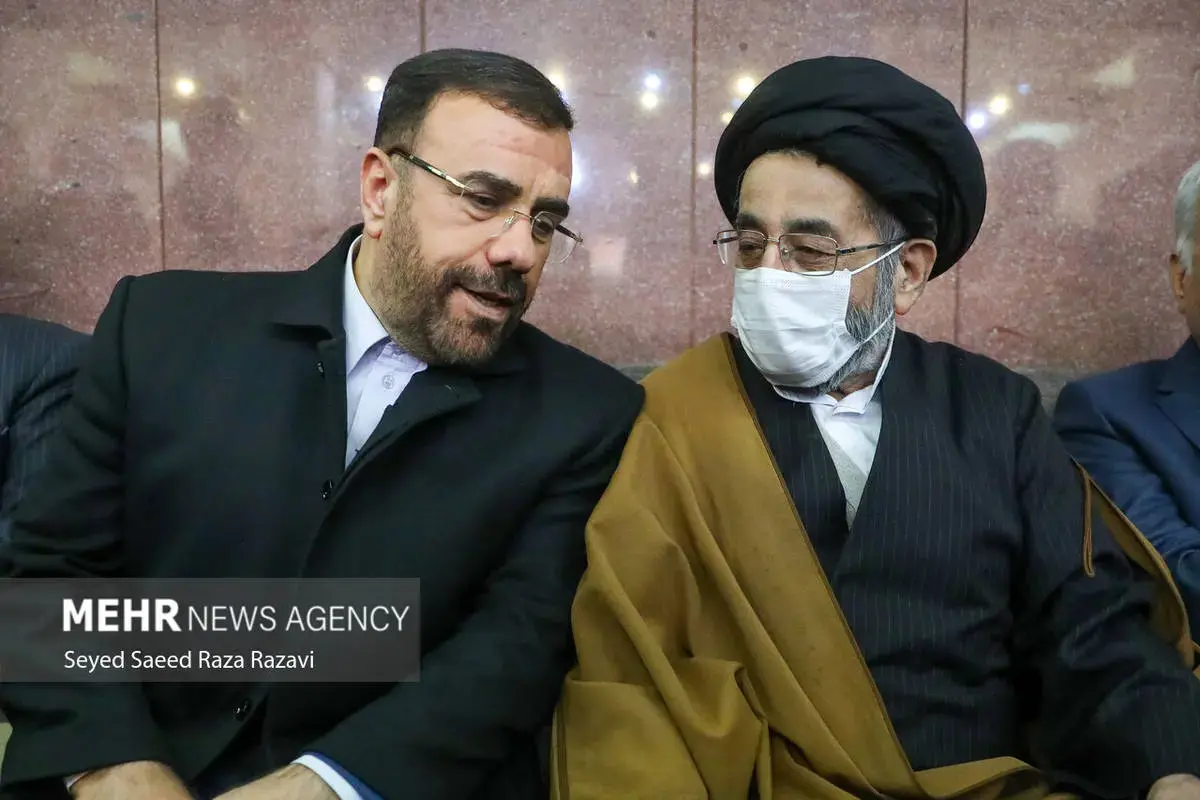 چهره‌های سیاسی در مراسم ختم اشرف بروجردی 