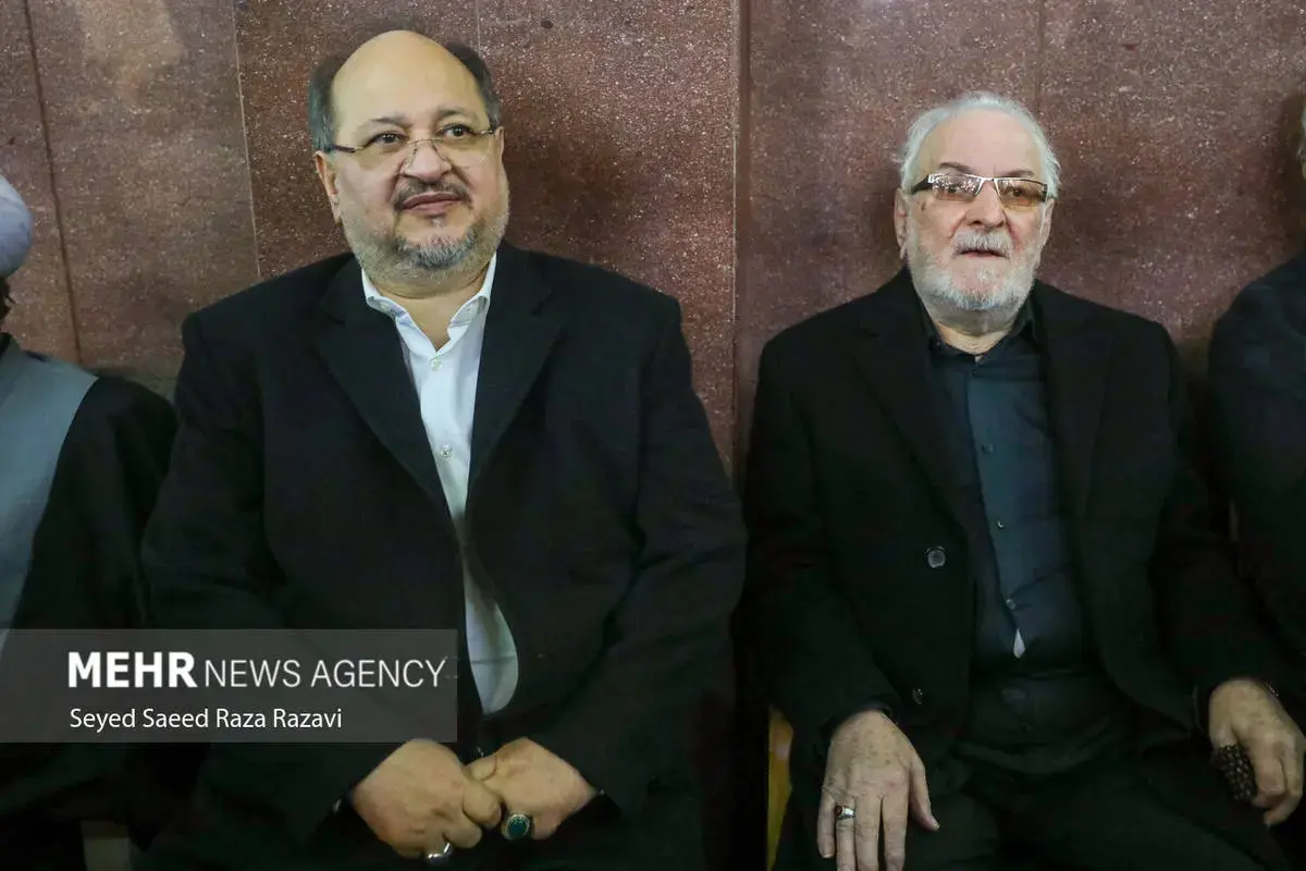 چهره‌های سیاسی در مراسم ختم اشرف بروجردی 