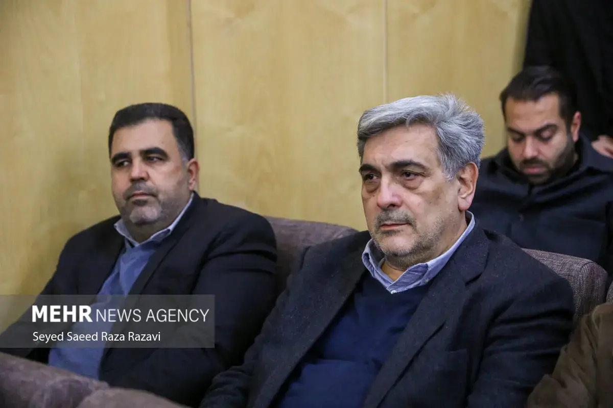 چهره‌های سیاسی در مراسم ختم اشرف بروجردی 