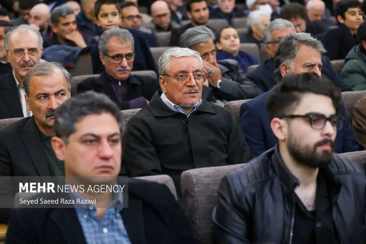 چهره‌های سیاسی در مراسم ختم اشرف بروجردی 