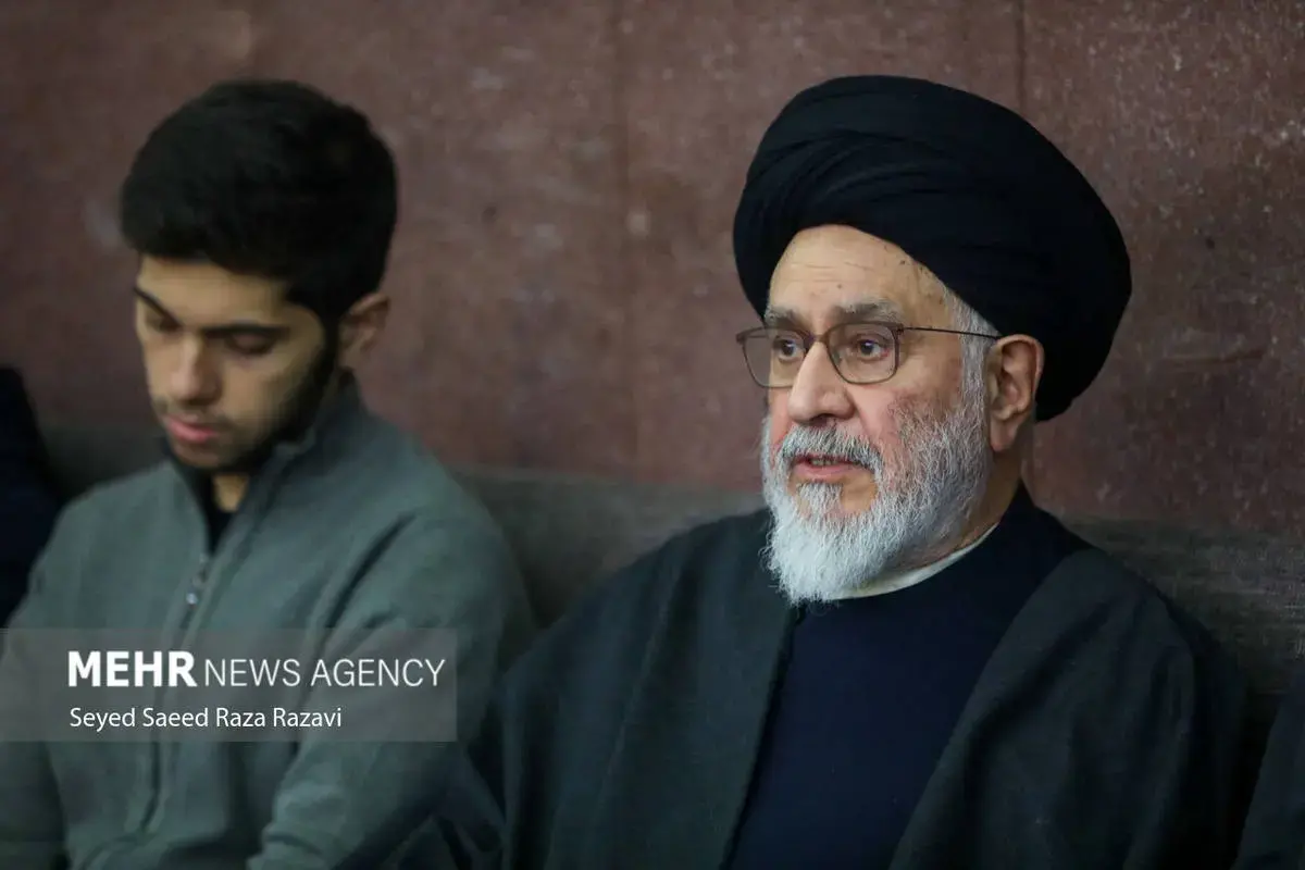 چهره‌های سیاسی در مراسم ختم اشرف بروجردی 