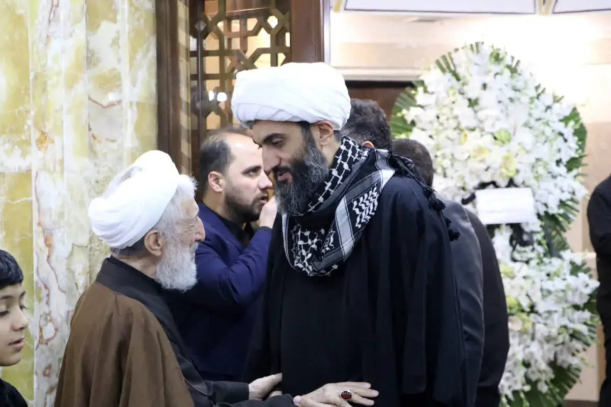 متن و حاشیه مراسم یادبود پسر کاظم صدیقی 