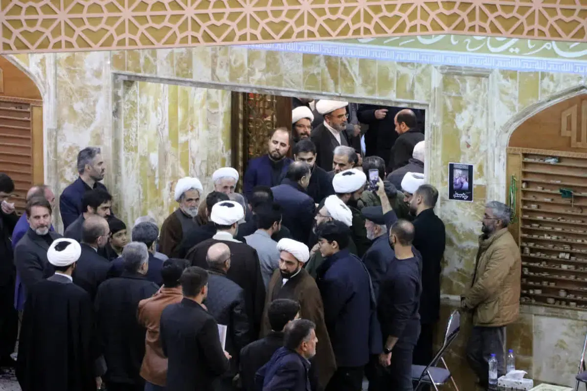 متن و حاشیه مراسم یادبود پسر کاظم صدیقی 