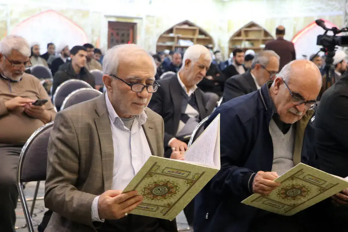 متن و حاشیه مراسم یادبود پسر کاظم صدیقی 