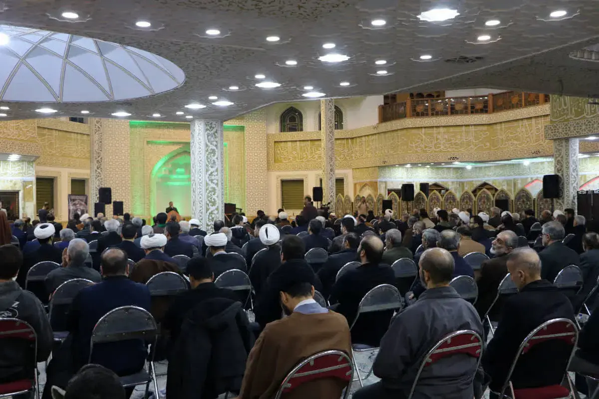 متن و حاشیه مراسم یادبود پسر کاظم صدیقی 