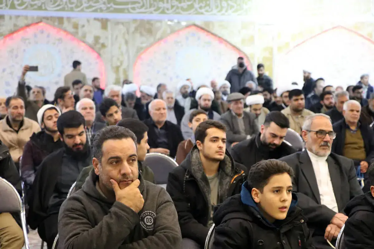 متن و حاشیه مراسم یادبود پسر کاظم صدیقی 