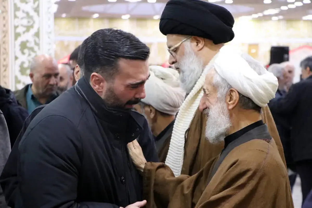 متن و حاشیه مراسم یادبود پسر کاظم صدیقی 