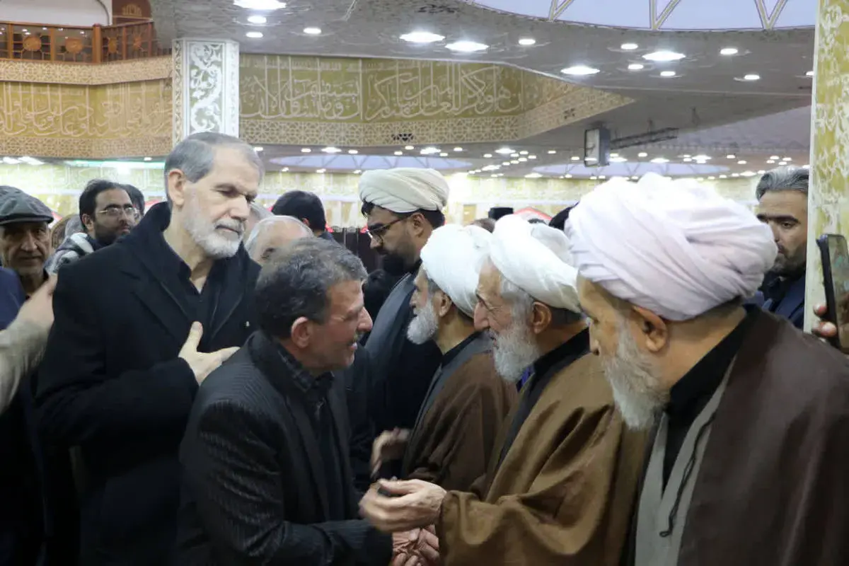 متن و حاشیه مراسم یادبود پسر کاظم صدیقی 