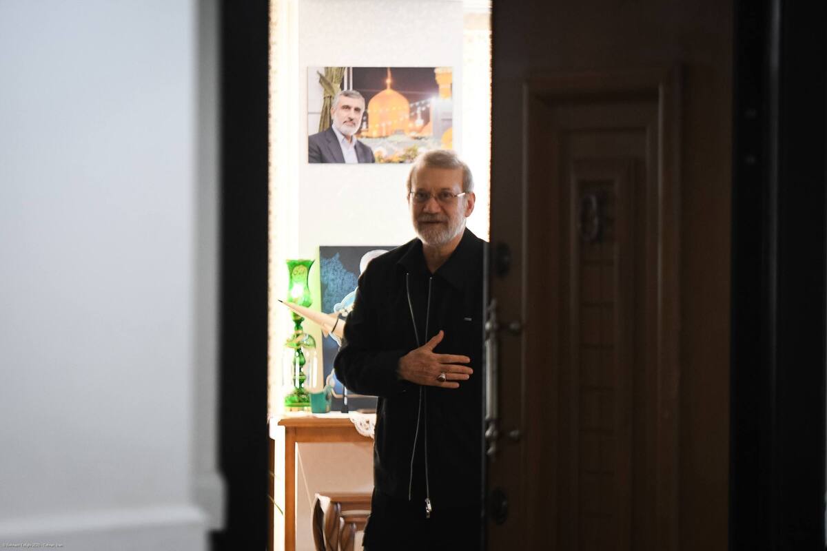 دیدار لاریجانی با خانواده‌ شهیدان حاجی‌زاده و محمود باقری