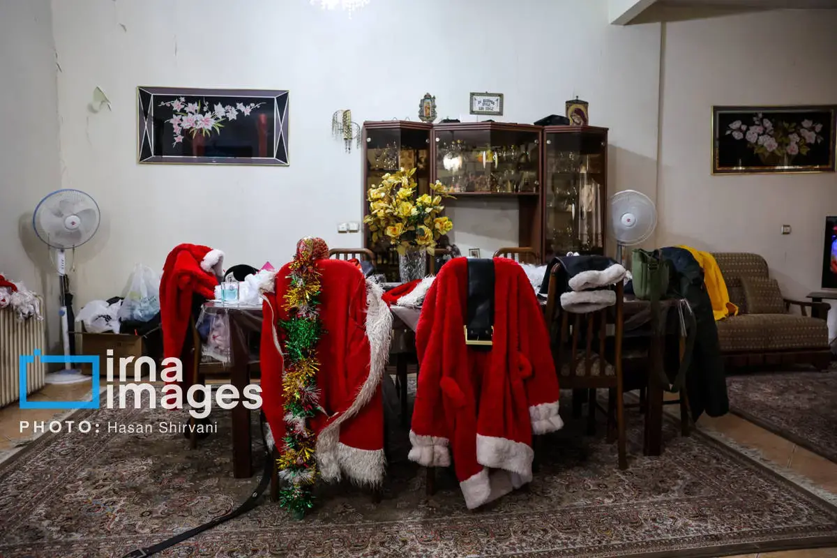 وقتی بابانوئل به خیابان‌های تهران می‌آید