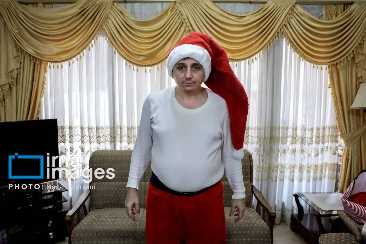 وقتی بابانوئل به خیابان‌های تهران می‌آید