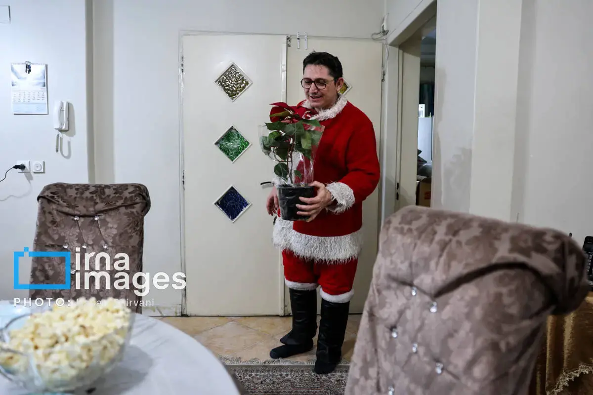 وقتی بابانوئل به خیابان‌های تهران می‌آید