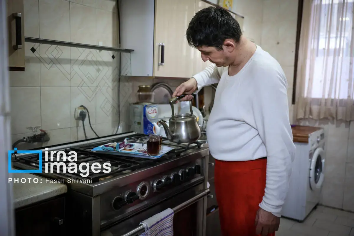 وقتی بابانوئل به خیابان‌های تهران می‌آید